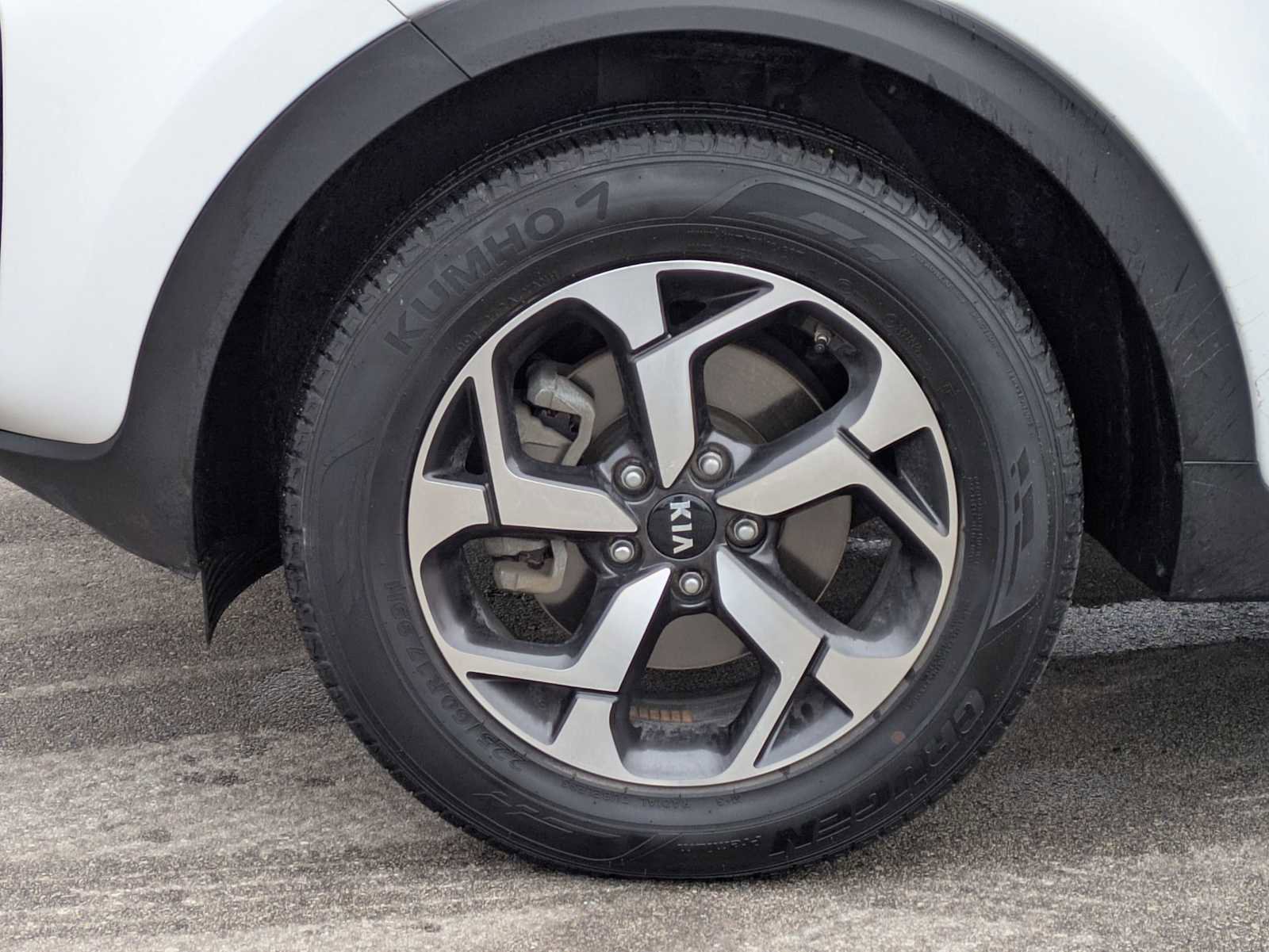 Used 2020 Kia Sportage LX image 13