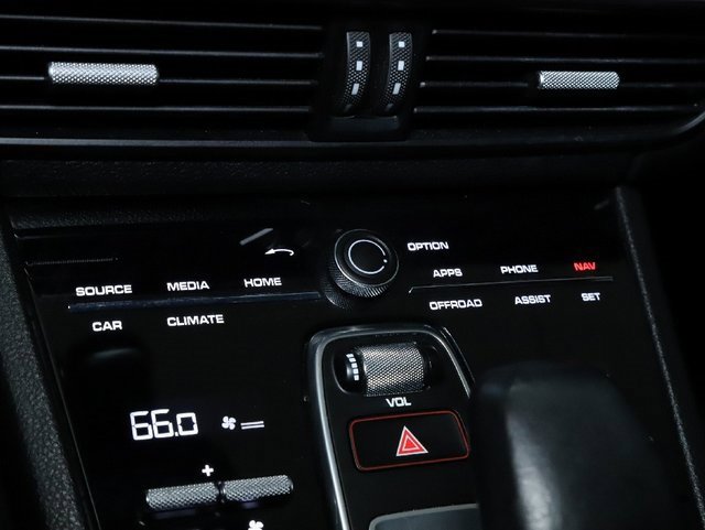 Used 2021 Porsche Cayenne Coupe image 28