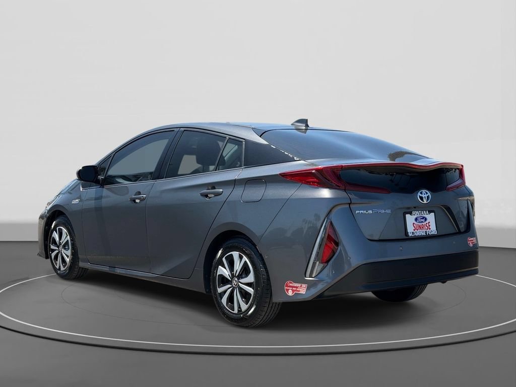 Used 2017 Toyota Prius Prime Advanced FWD image 6