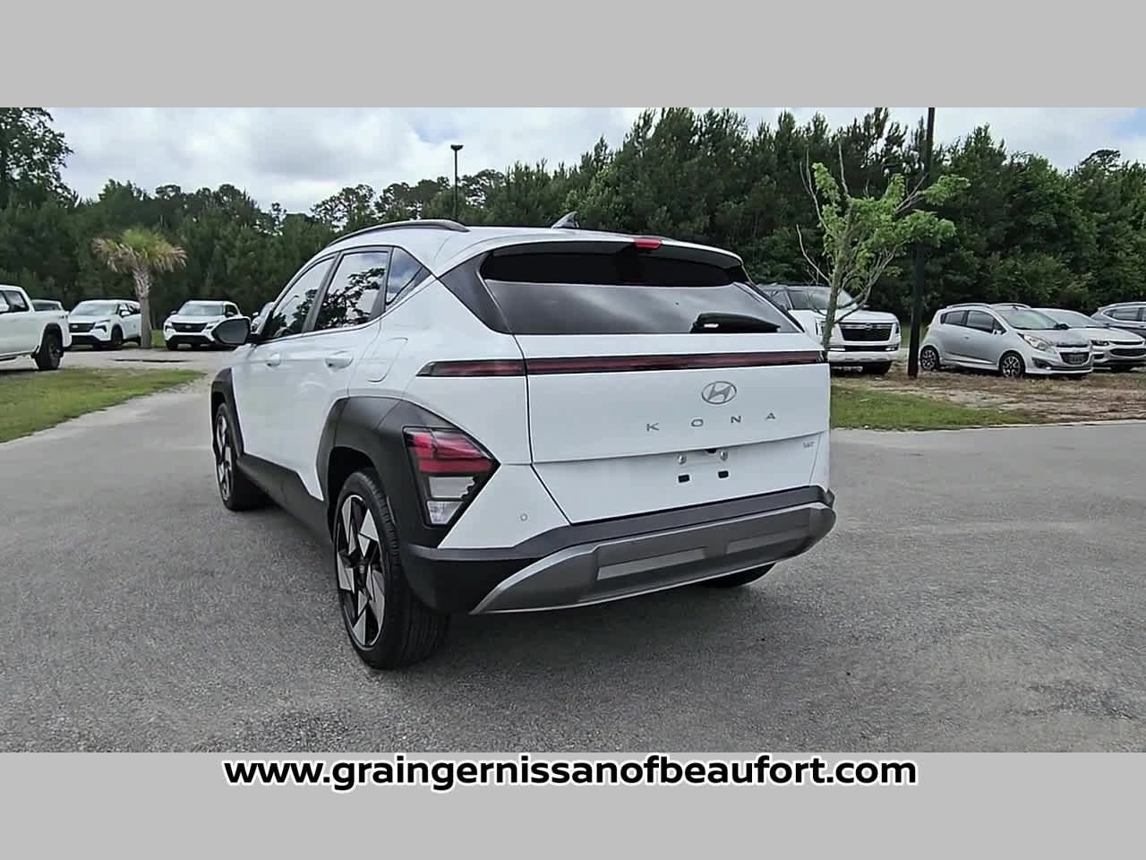 Used 2024 Hyundai Kona Limited FWD image 28