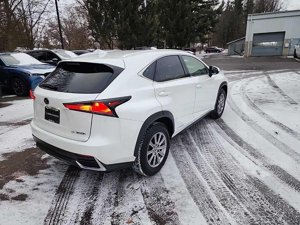 Used 2018 Lexus NX 300h AWD w/ Towing Package (1500 lbs) image 5