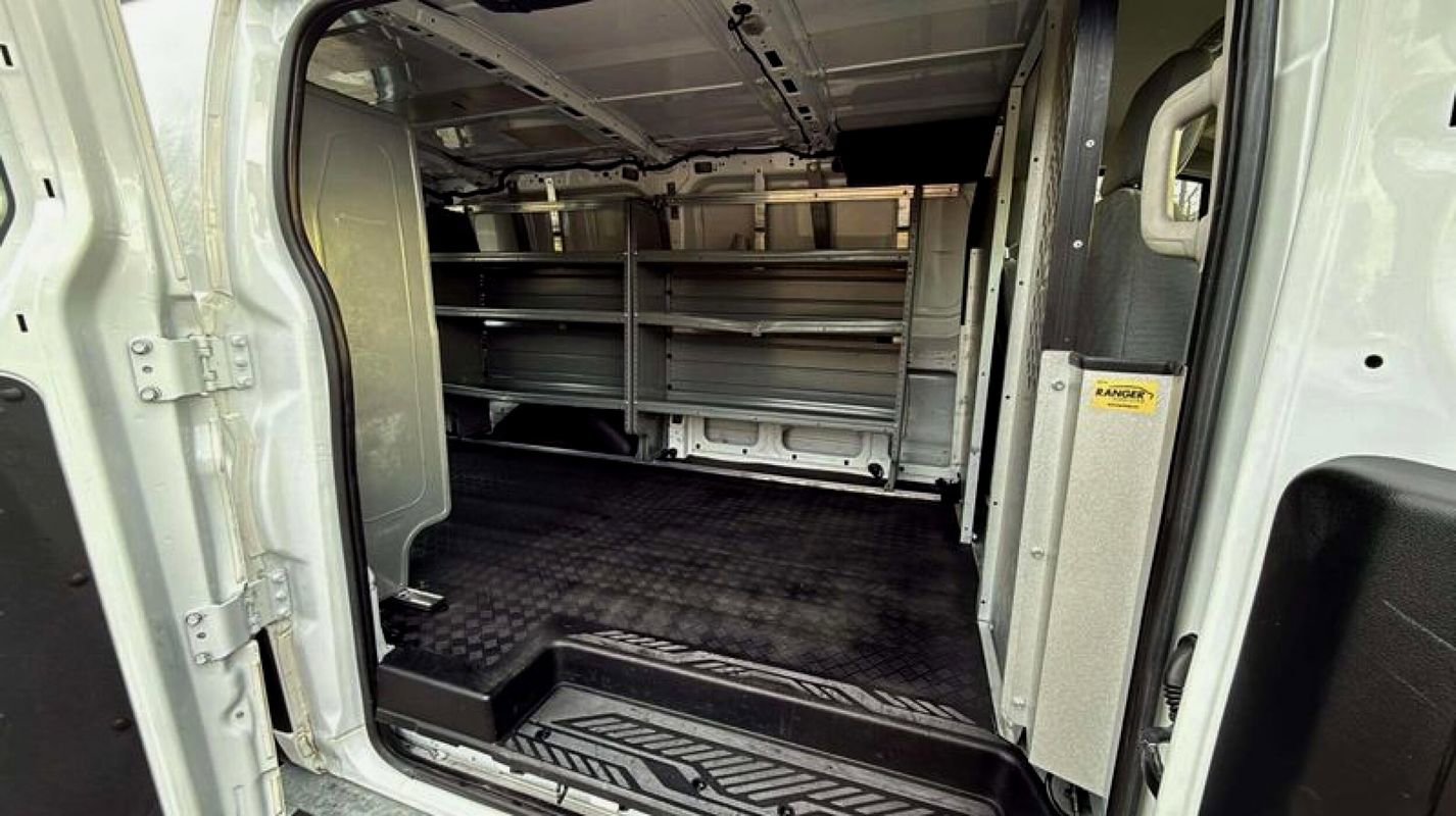 Used 2016 Ford Transit 250 130 Low Roof w/ Exterior Upgrade Package image 13