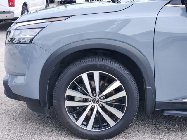 Used 2024 Nissan Pathfinder Platinum FWD image 5