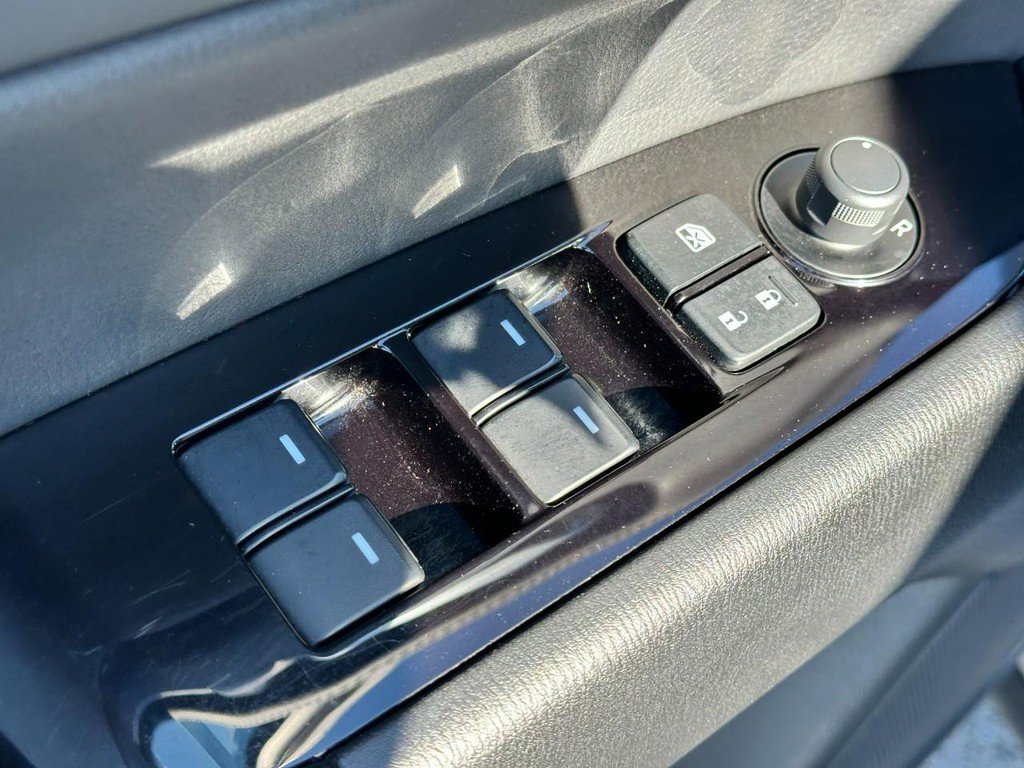 Used 2025 MAZDA CX-5 AWD 2.5 S w/ Preferred Package image 17