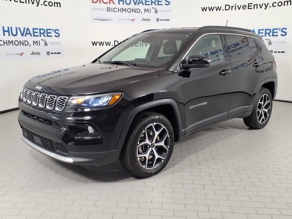 Used 2025 Jeep Compass Limited AWD/4WD image 1