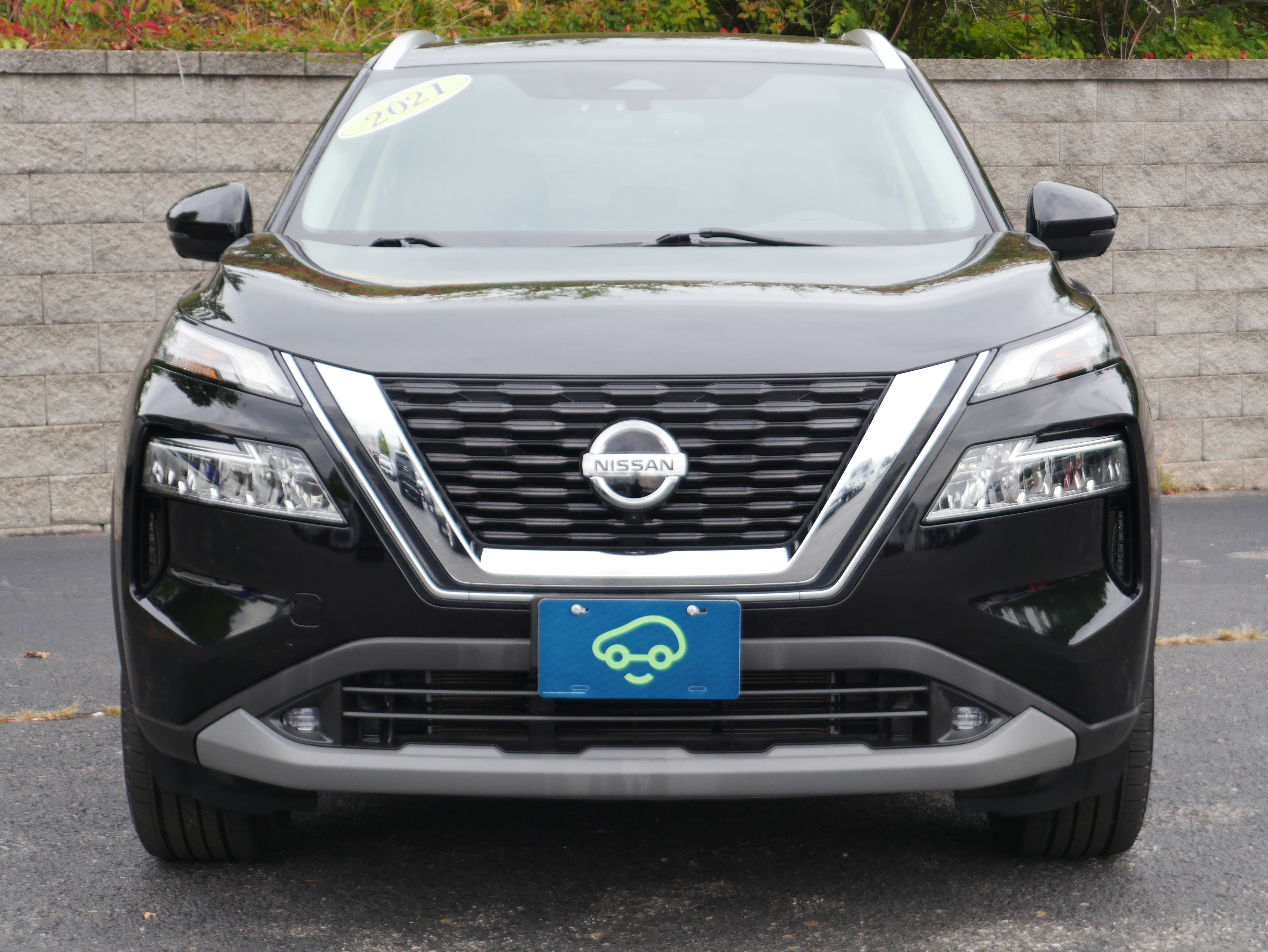 Used 2021 Nissan Rogue SL AWD/4WD image 2
