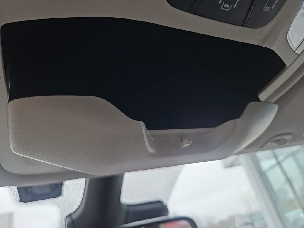 Used 2024 Chrysler Pacifica Touring-L image 61