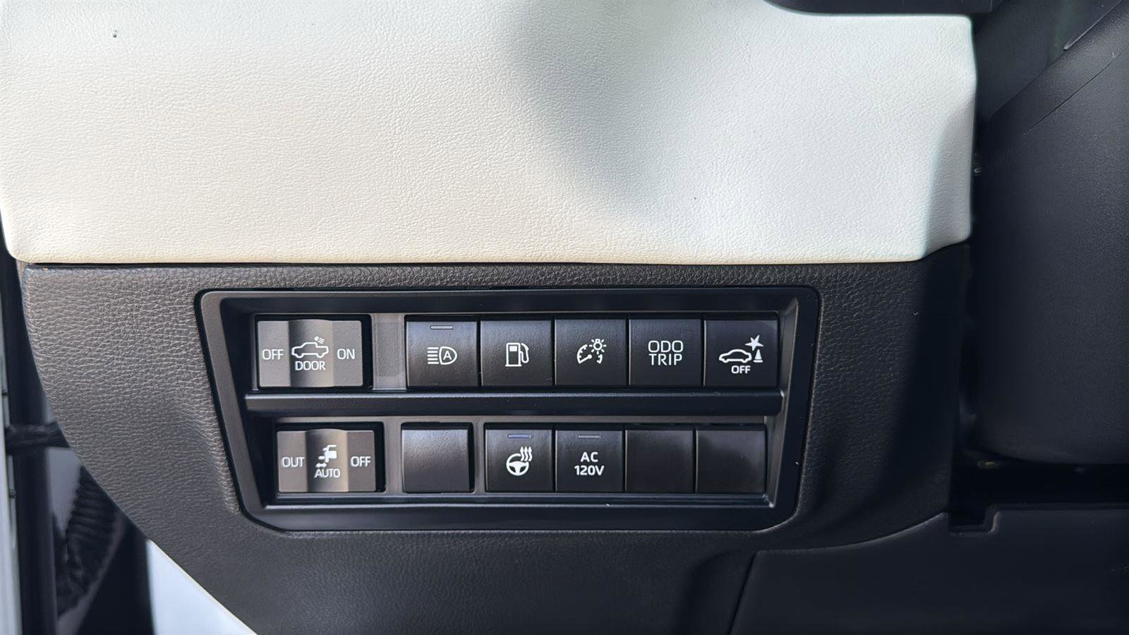 Used 2023 Toyota Tundra Capstone image 12