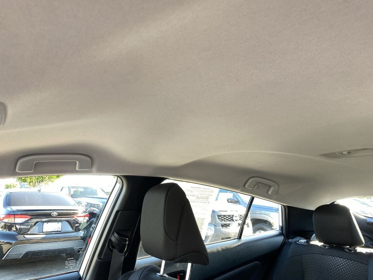 Used 2021 Toyota Prius LE w/ Carpet Mat Package (TMS) FWD image 33