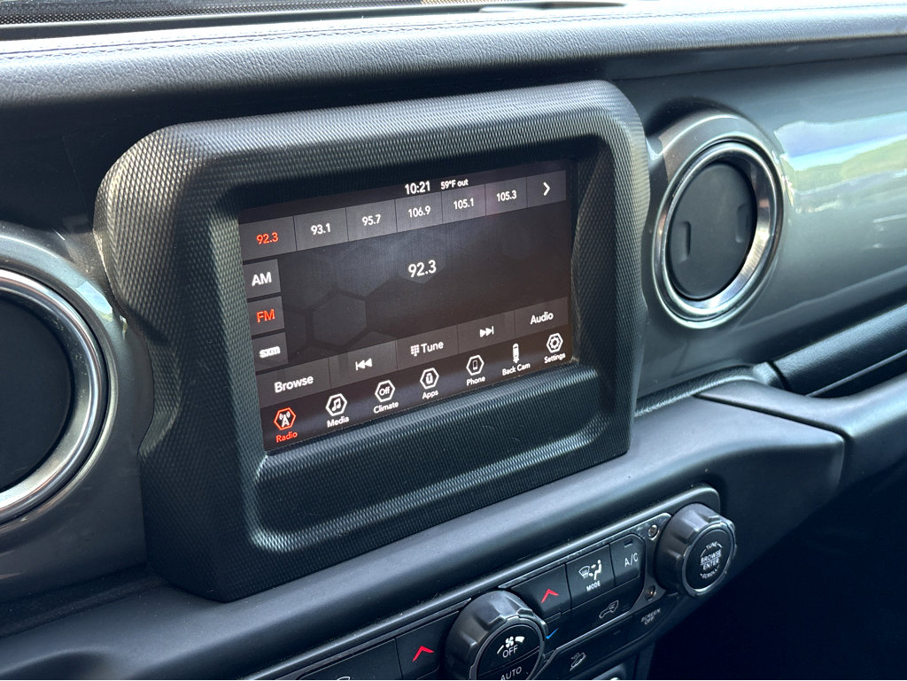 Used 2019 Jeep Wrangler Unlimited Sahara AWD/4WD image 8
