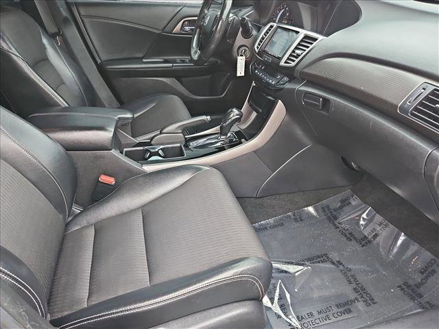 Used 2016 Honda Accord Sport image 19