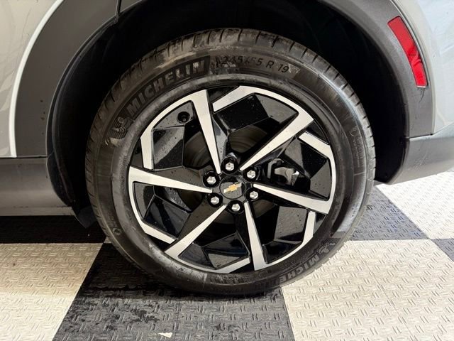 New 2026 Chevrolet Equinox EV LT FWD image 11