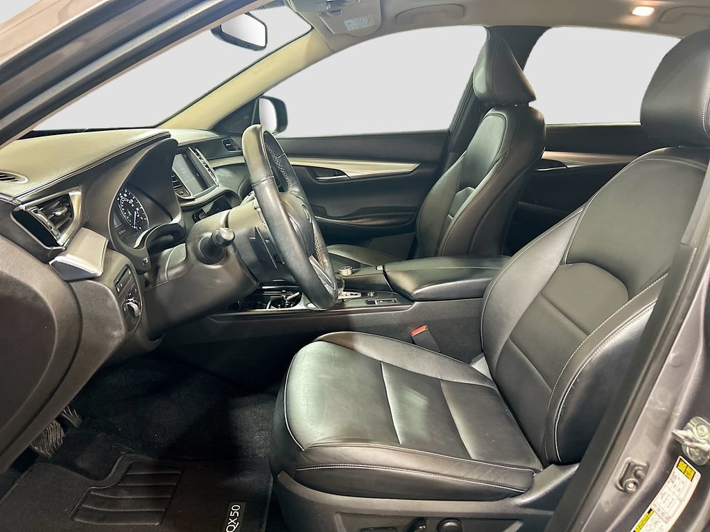 Used 2021 INFINITI QX50 Luxe FWD image 18