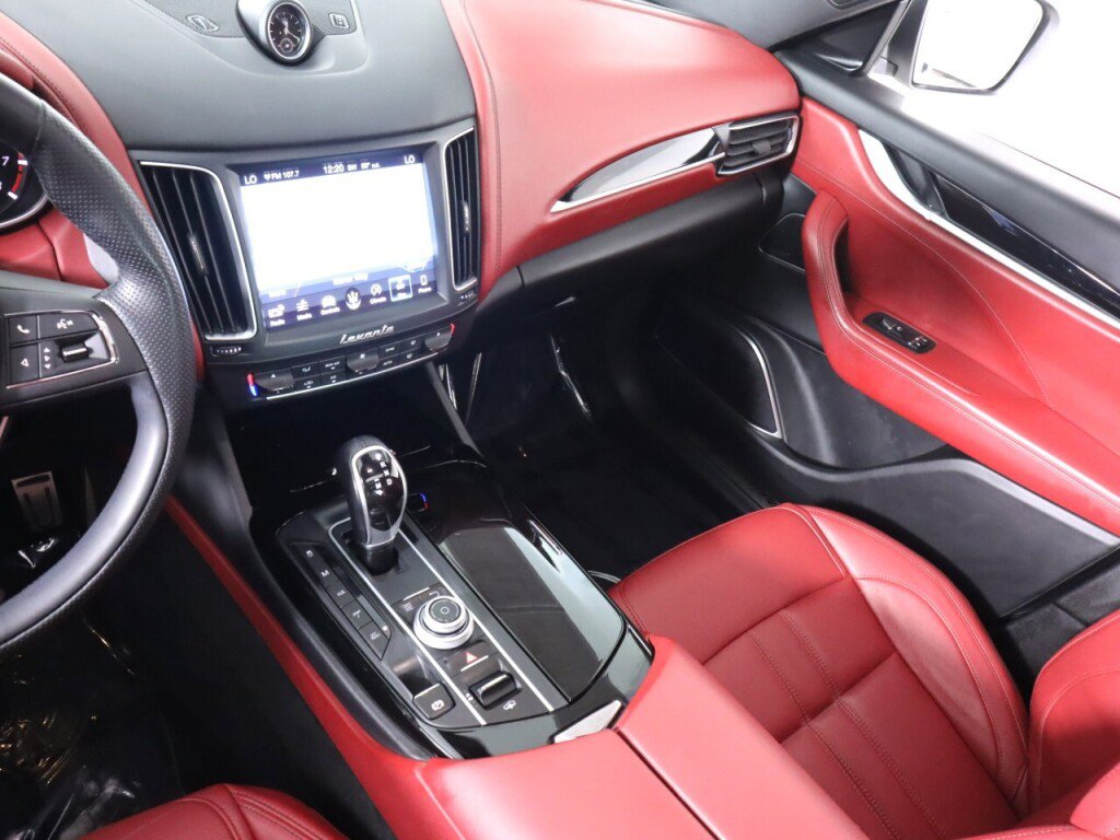 Used 2018 Maserati Levante GranSport AWD/4WD image 38