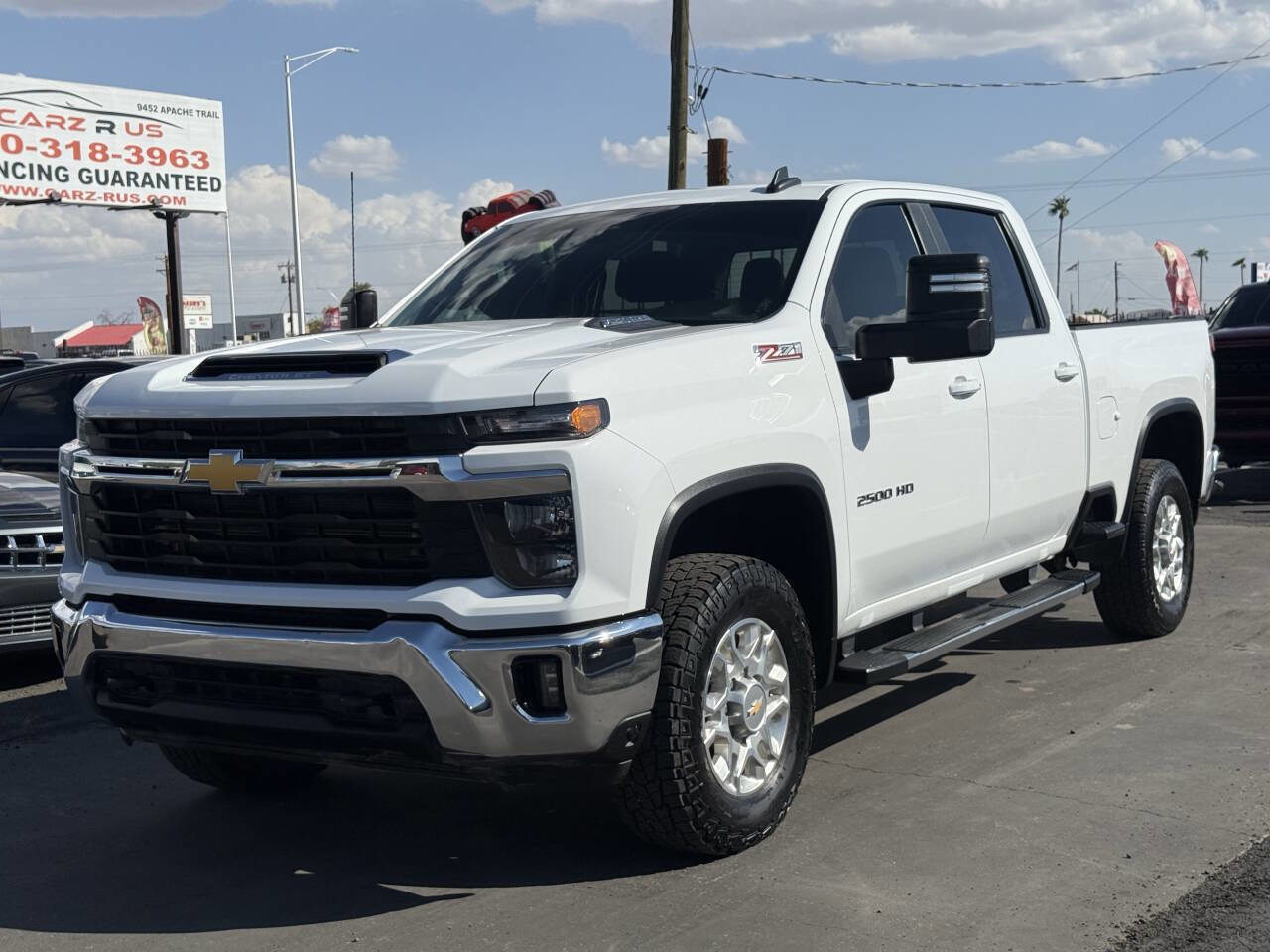 Used 2024 Chevrolet Silverado 2500 LT image 1