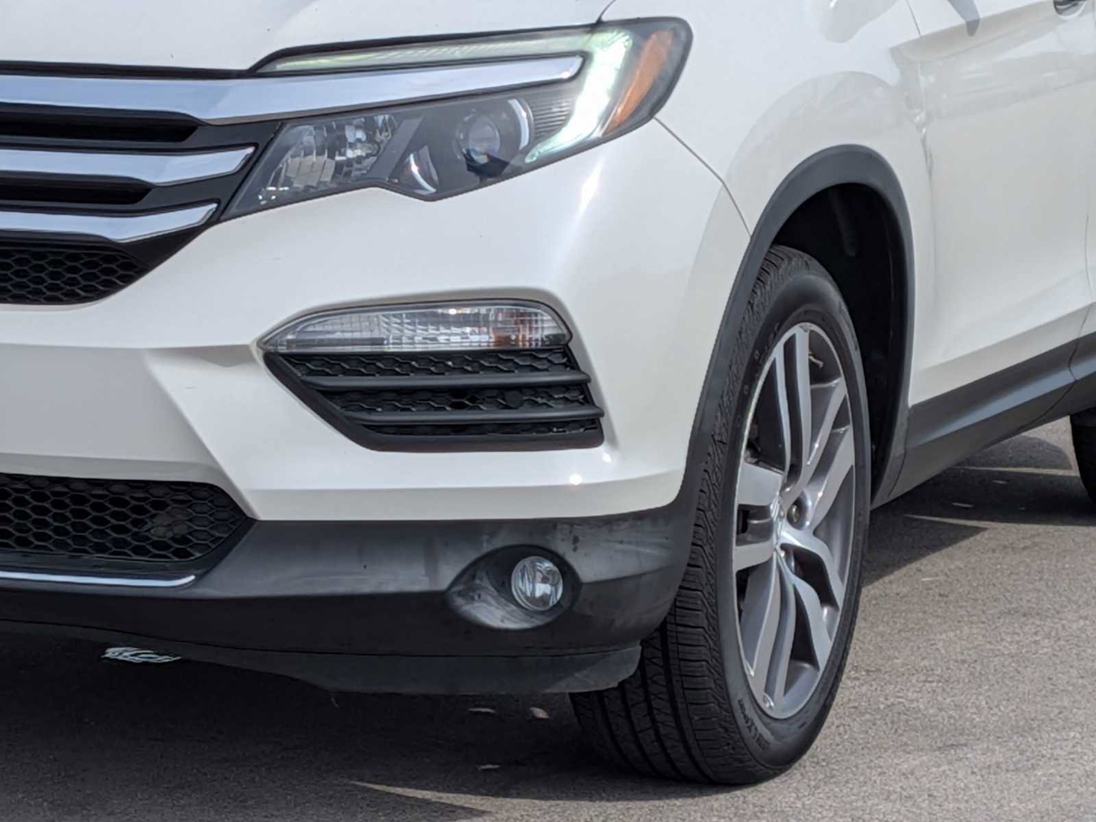 Used 2017 Honda Pilot Elite image 10