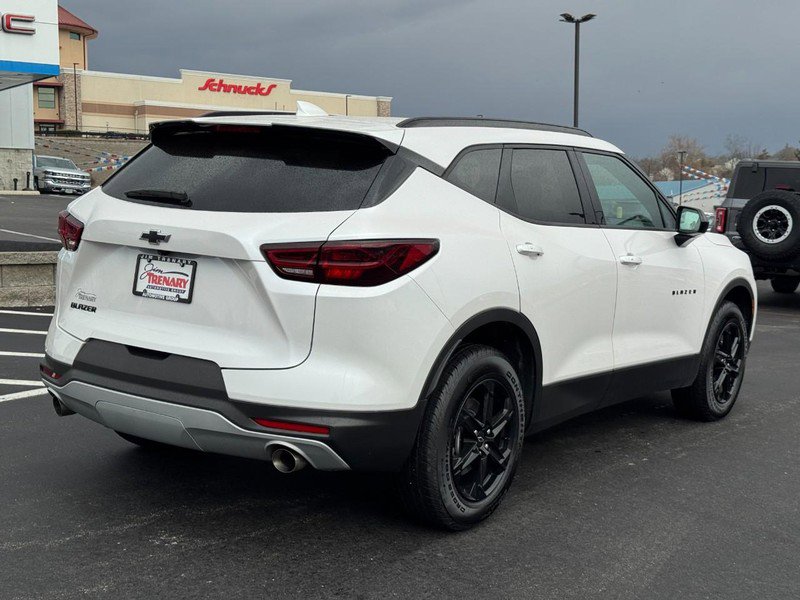 Used 2025 Chevrolet Blazer LT w/ Midnight/Sport Edition image 3