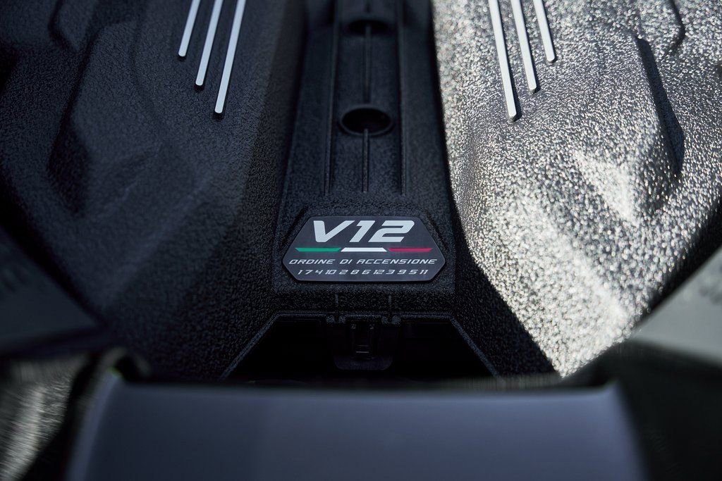 Used 2025 Lamborghini Revuelto AWD/4WD image 27