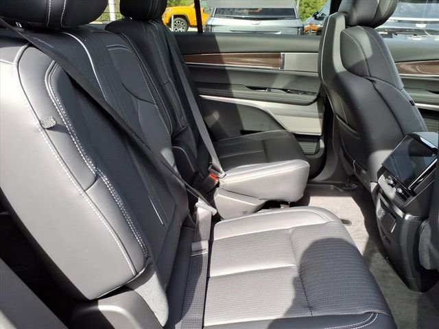 New 2026 Cadillac Vistiq Sport image 21