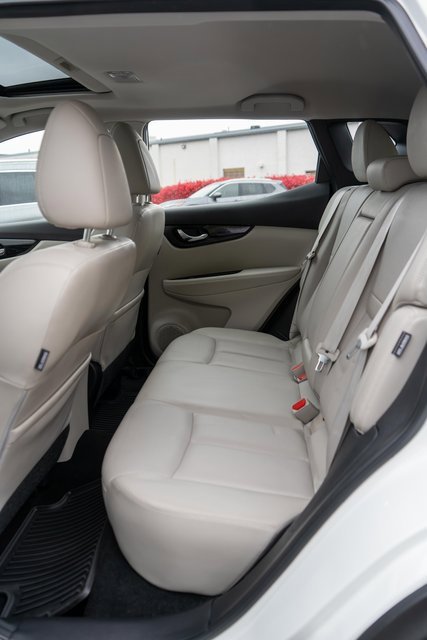 Used 2022 Nissan Rogue Sport SL w/ Premium Package image 12