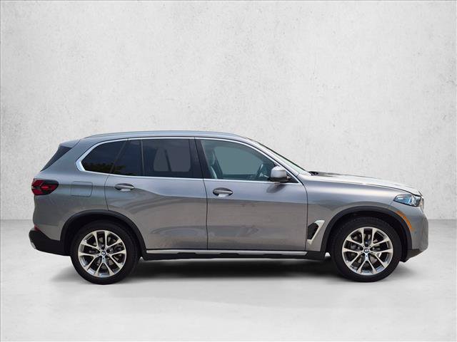 Certified 2026 BMW X5 xDrive40i w/ Climate Comfort Package AWD/4WD image 4