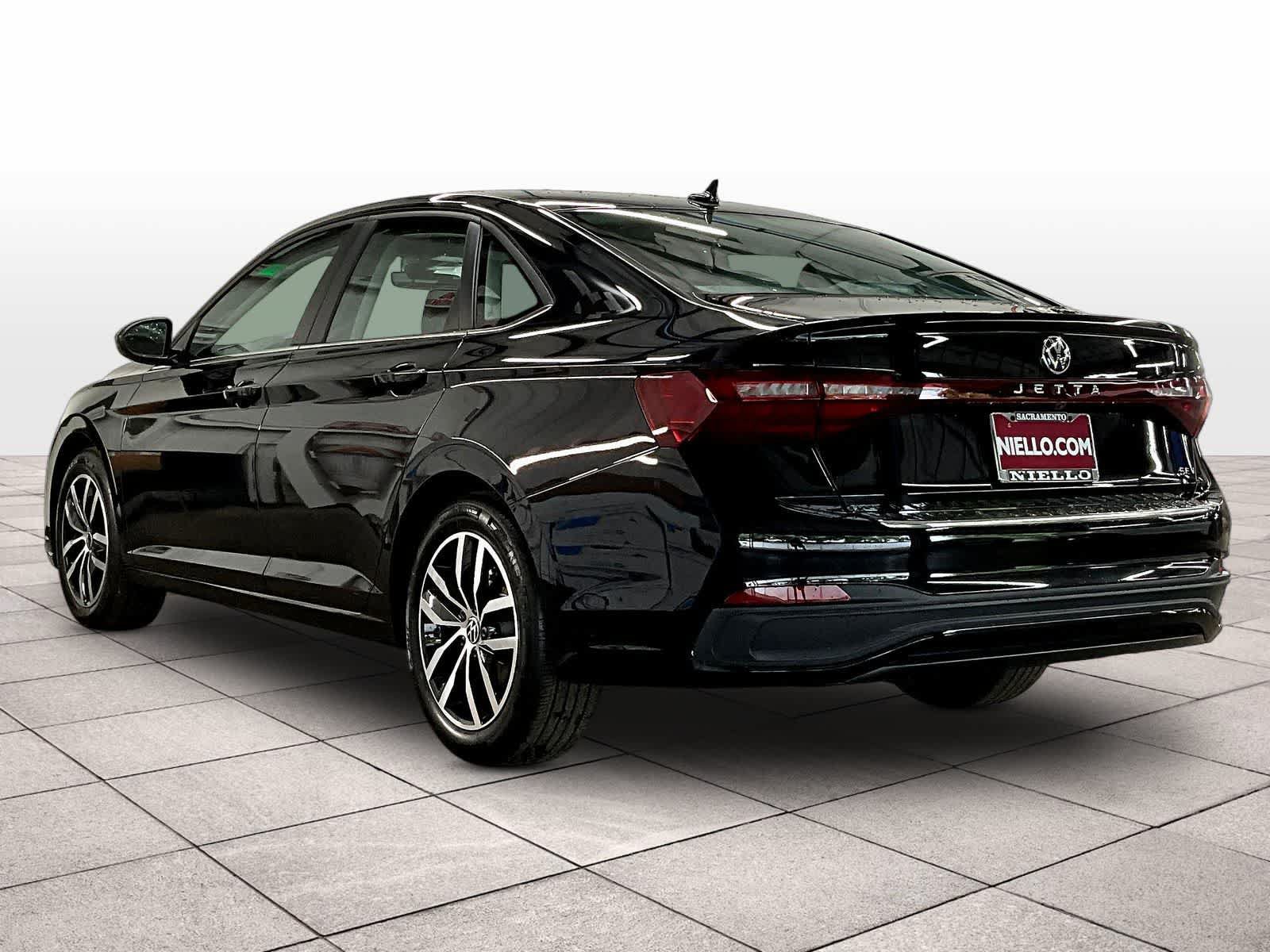 New 2026 Volkswagen Jetta SE FWD image 3