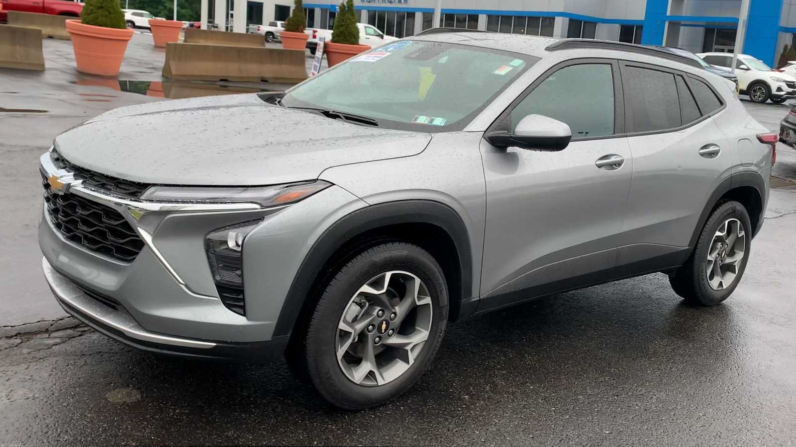 Certified 2024 Chevrolet Trax LT w/ LT Convenience Package FWD image 4