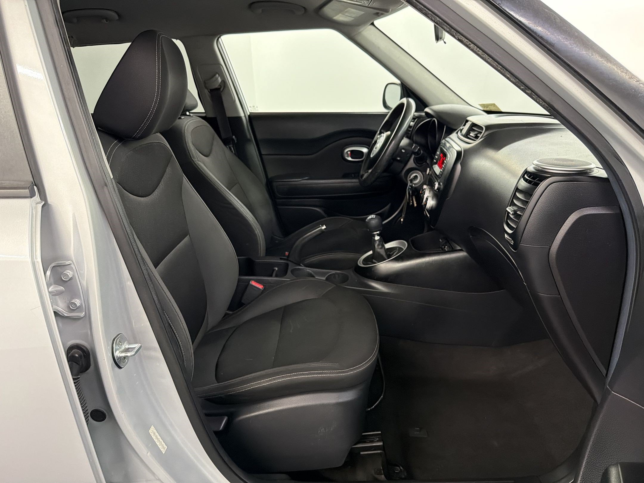Used 2015 Kia Soul FWD image 28