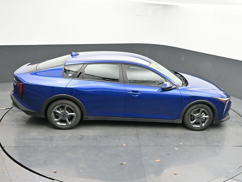 Used 2025 Kia K4 LXS FWD image 45