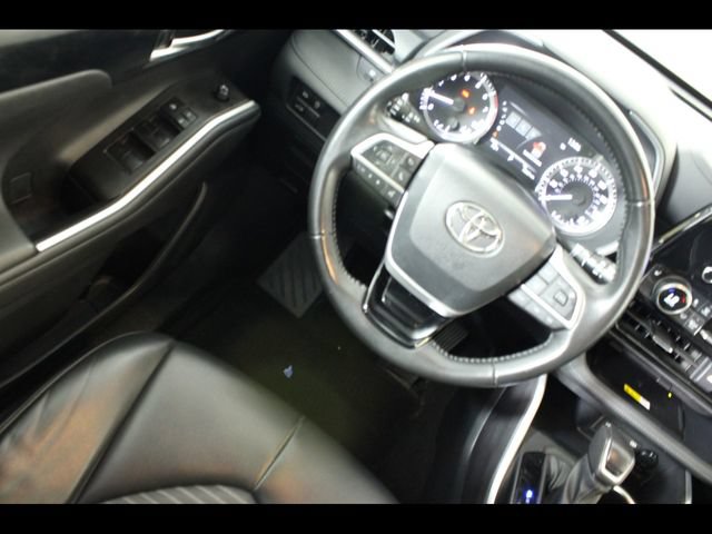 Used 2023 Toyota Highlander XSE AWD/4WD image 16