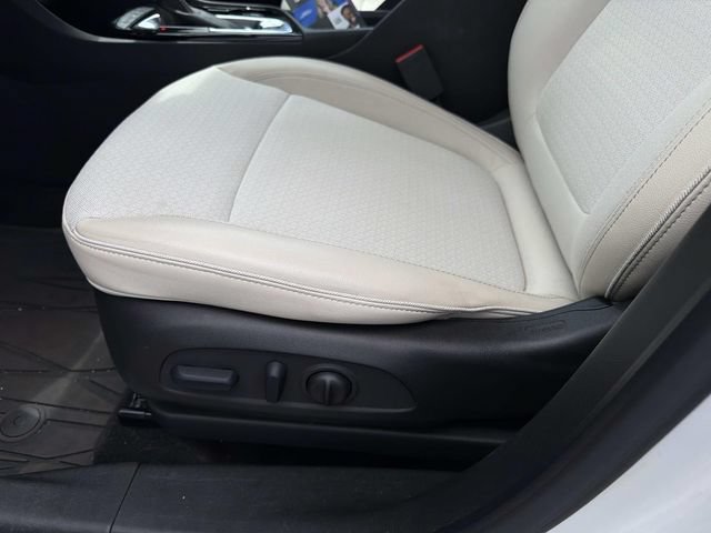 Used 2023 Buick Encore GX Select FWD image 21