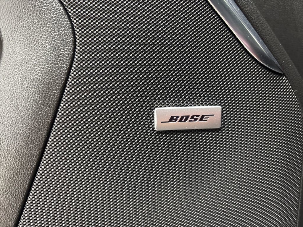 Used 2024 GMC Yukon XL Denali image 27