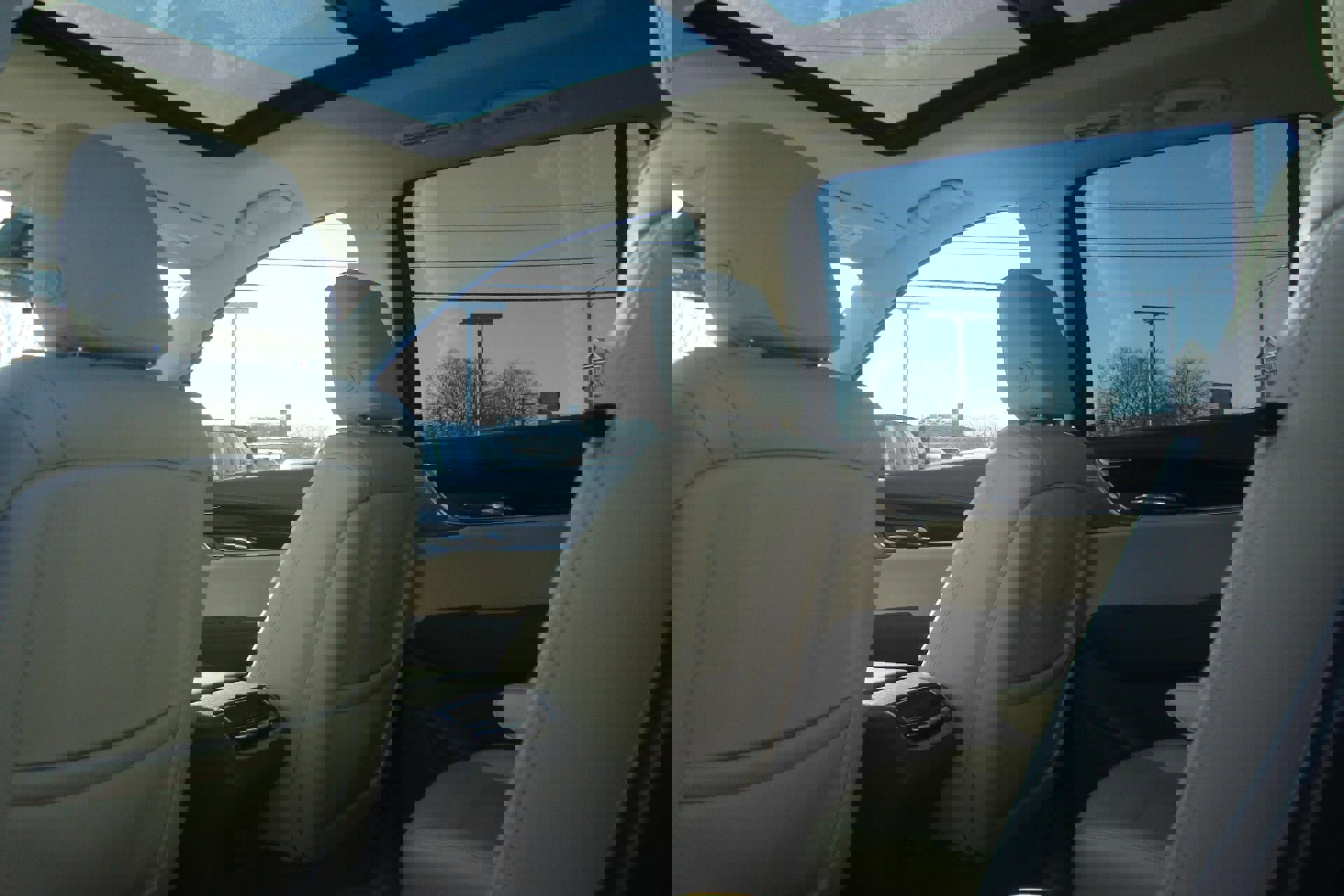 Used 2023 Cadillac XT6 Premium Luxury w/ Technology Package image 18