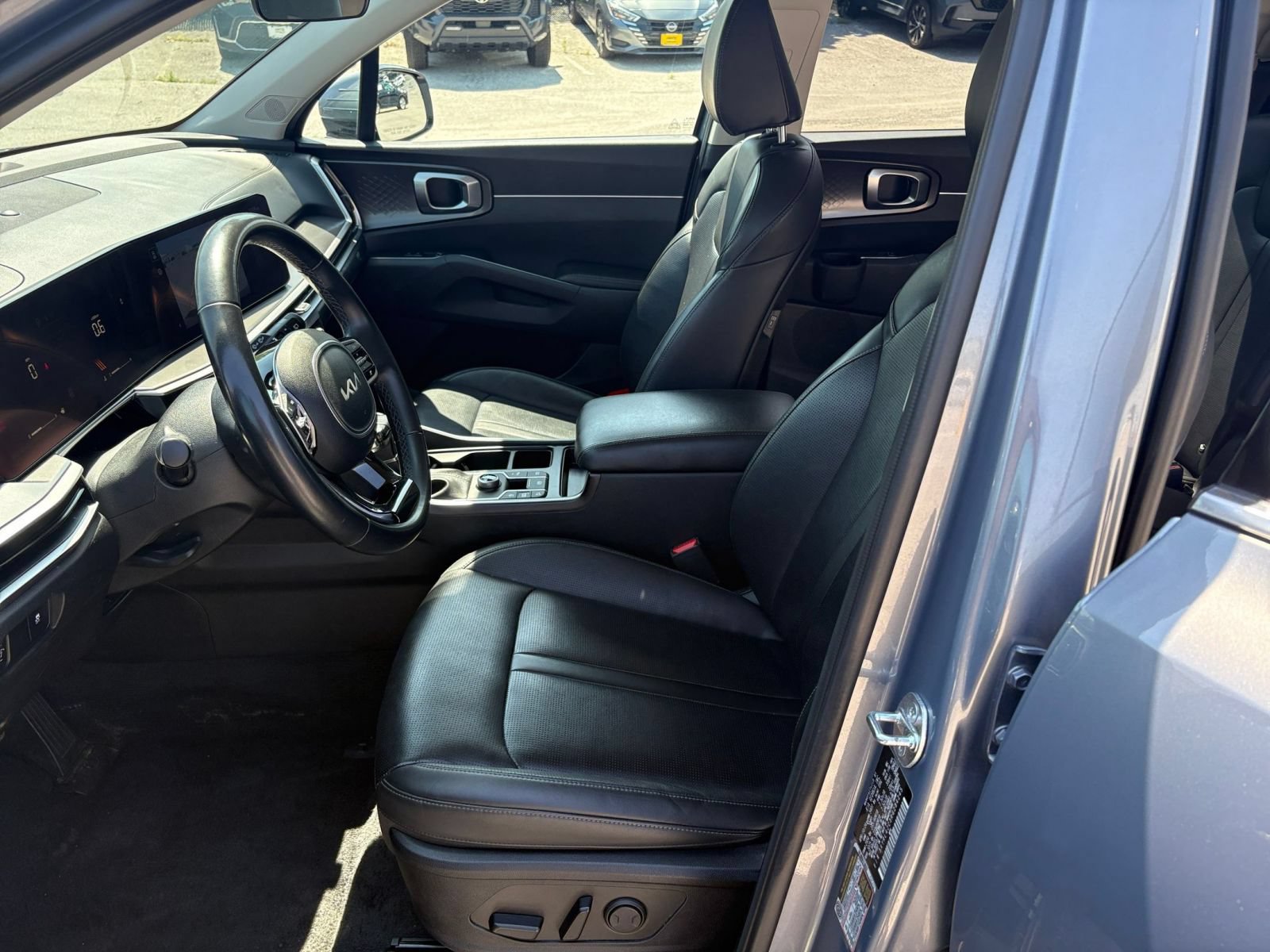 Used 2024 Kia Sorento S FWD image 29