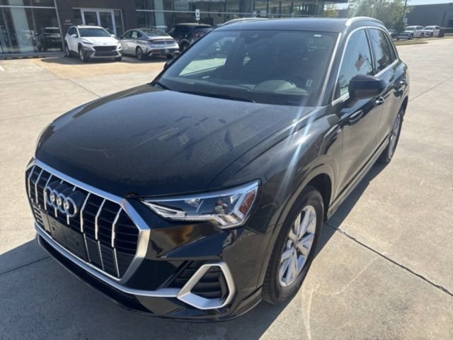 Used 2025 Audi Q3 2.0T Premium image 2