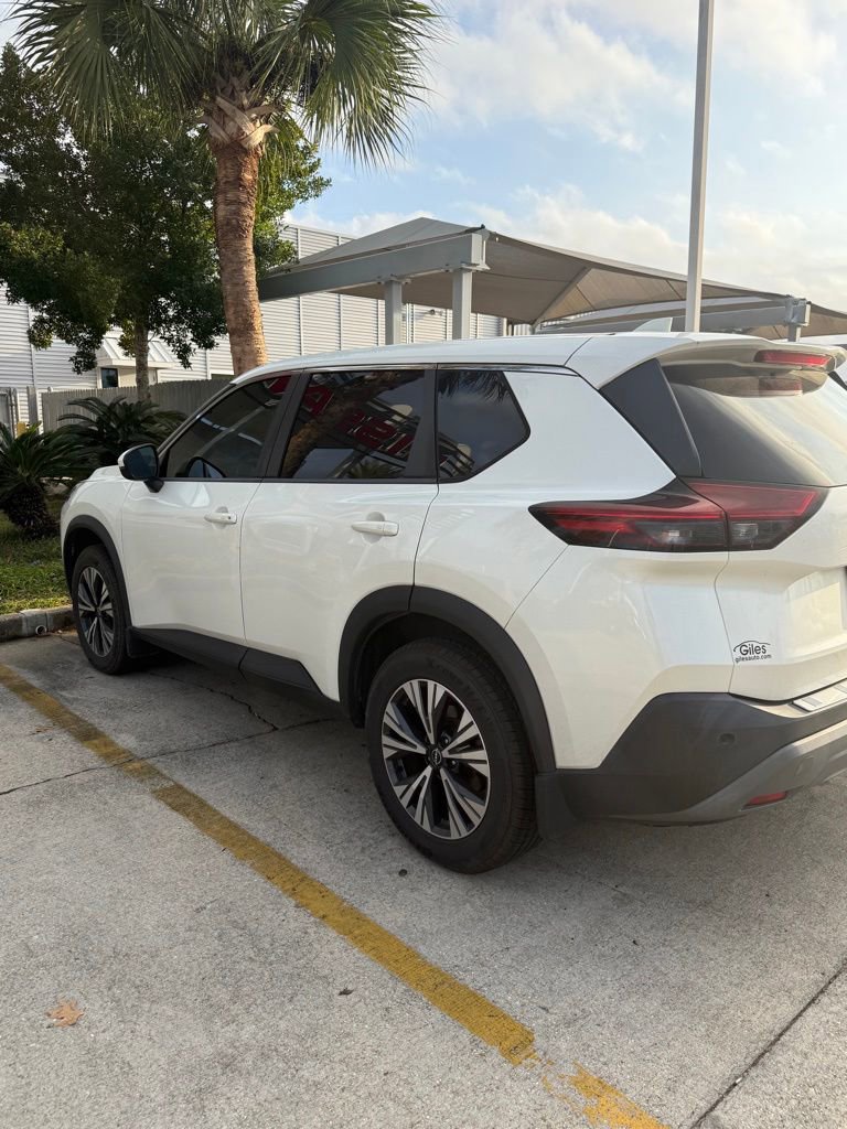 Used 2022 Nissan Rogue SV image 6