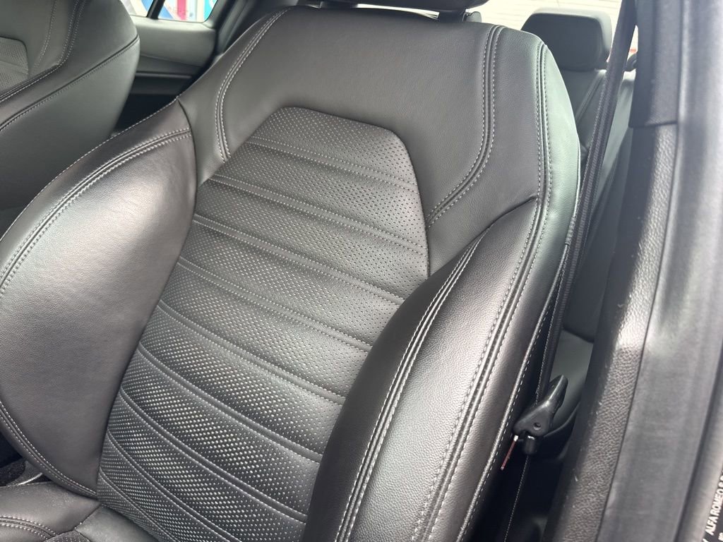 Used 2022 Alfa Romeo Giulia Veloce image 27