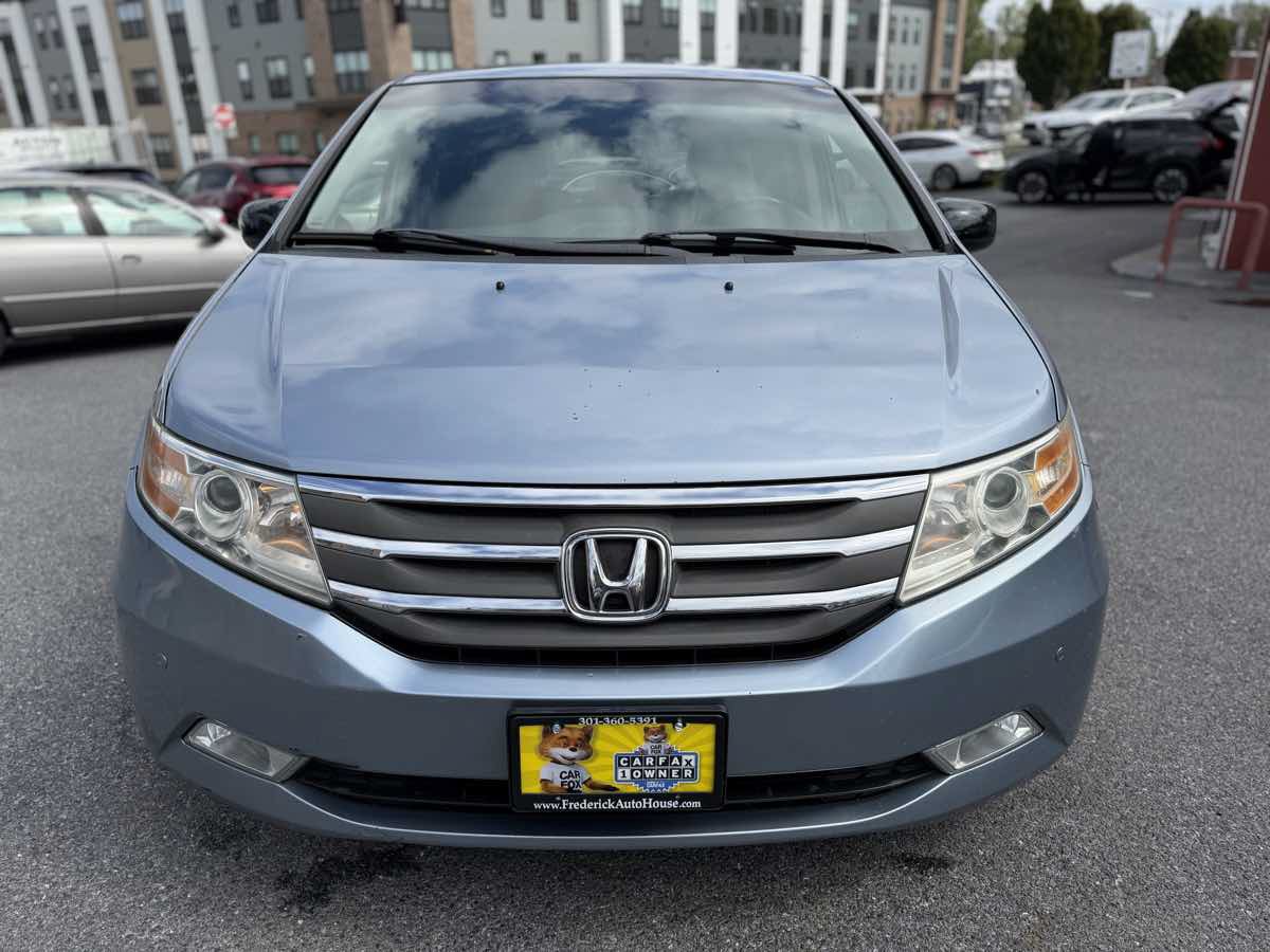 Used 2011 Honda Odyssey Touring image 2