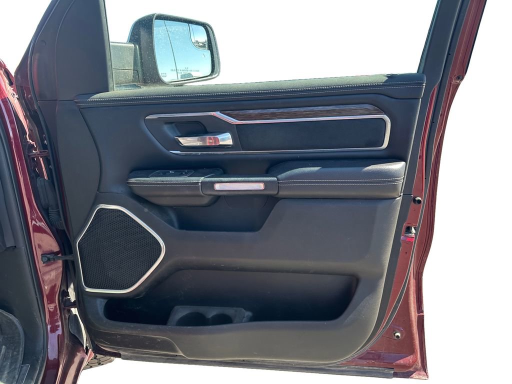 Used 2019 RAM 1500 Laramie AWD/4WD image 22