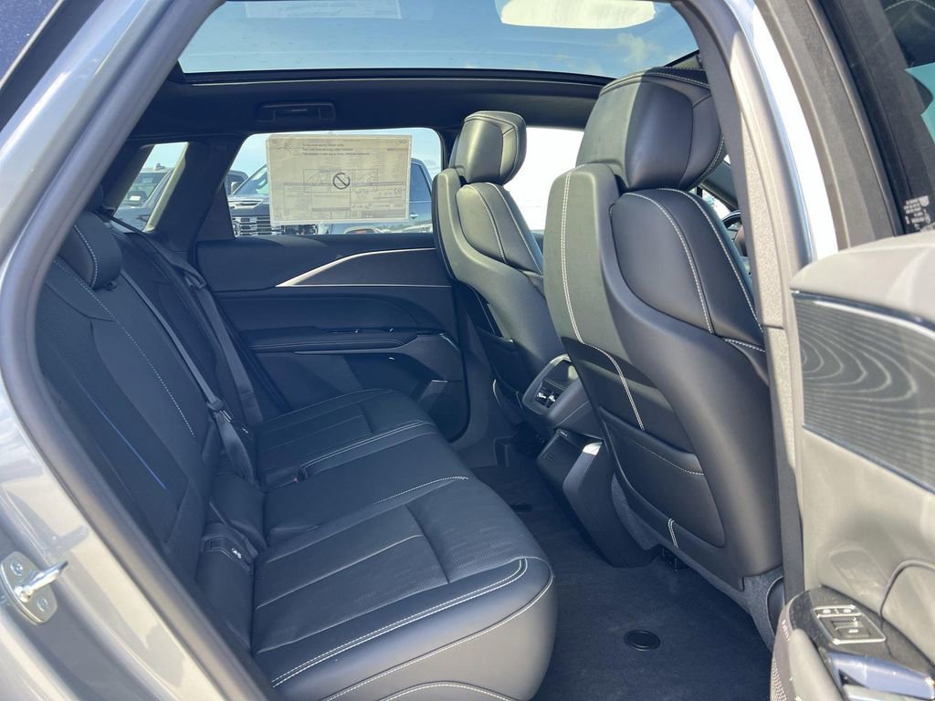 New 2026 Cadillac Lyriq Sport image 33