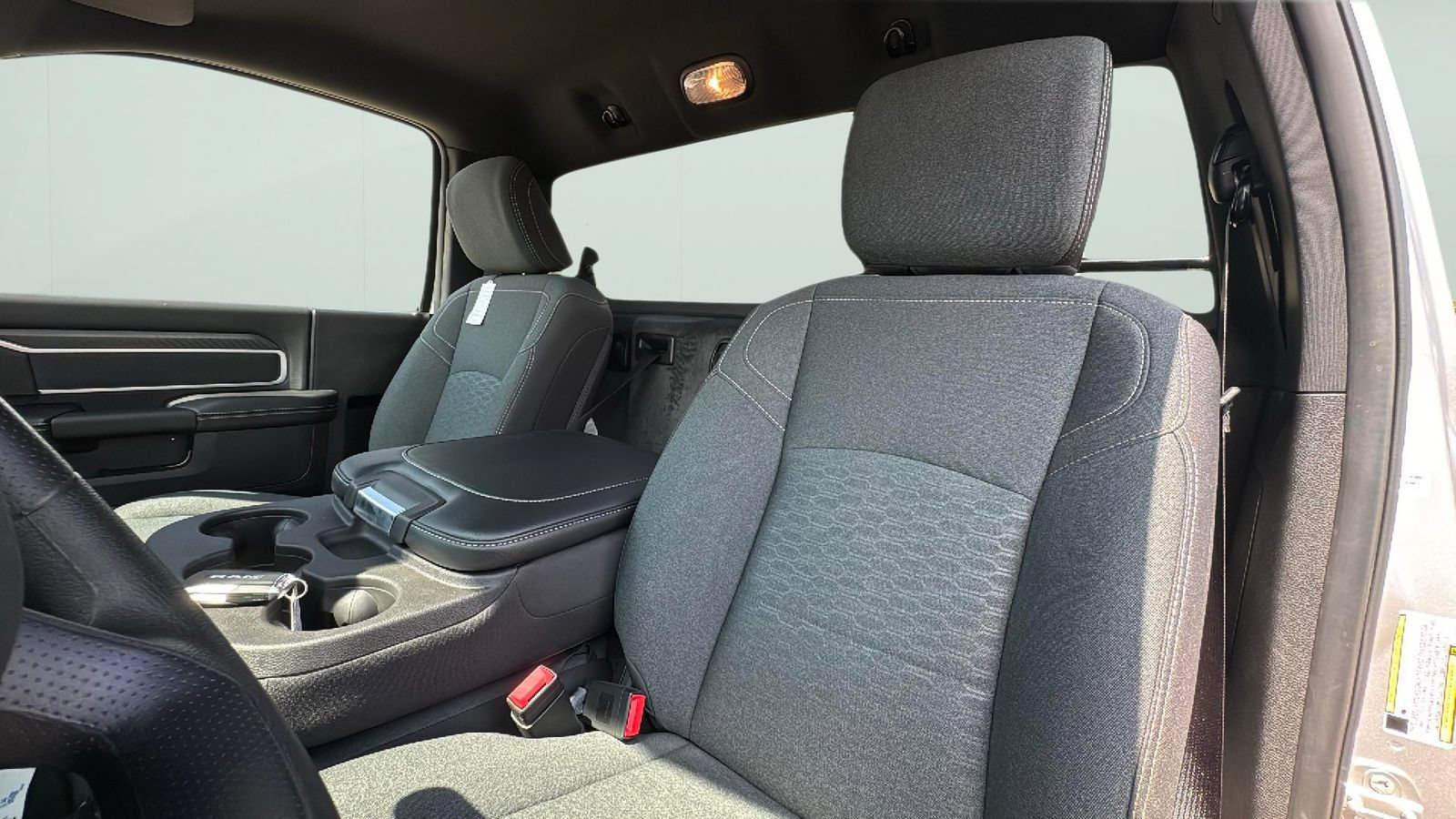 New 2026 RAM 5500 4x4 Regular Cab image 12