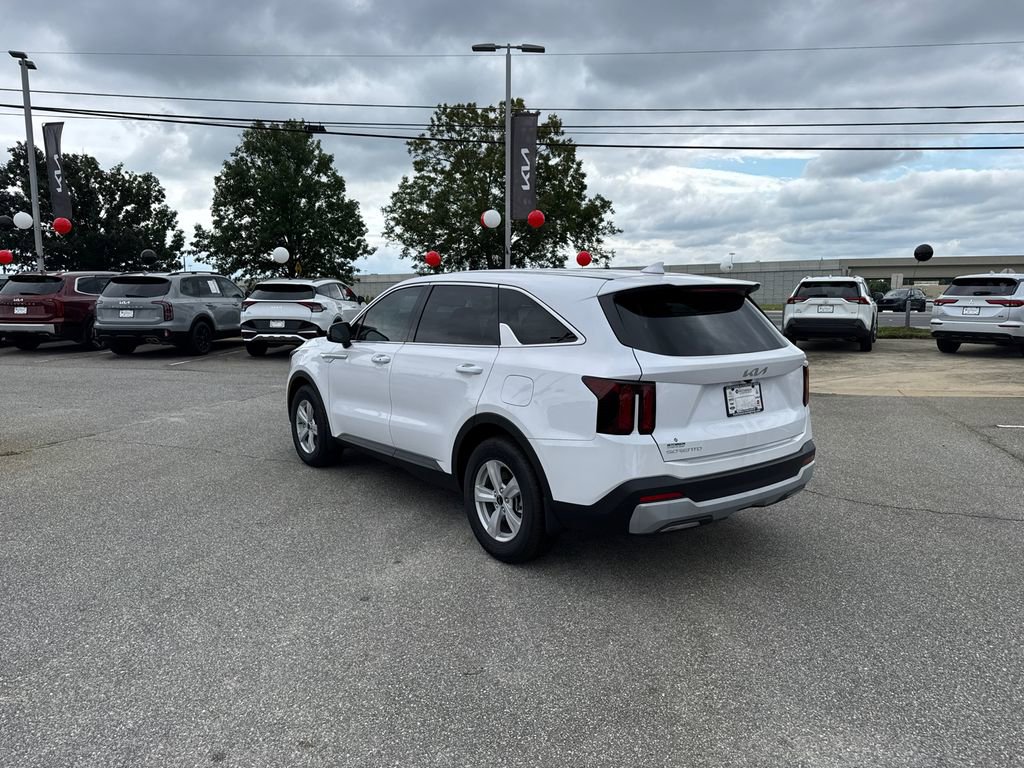 New 2025 Kia Sorento LX image 5
