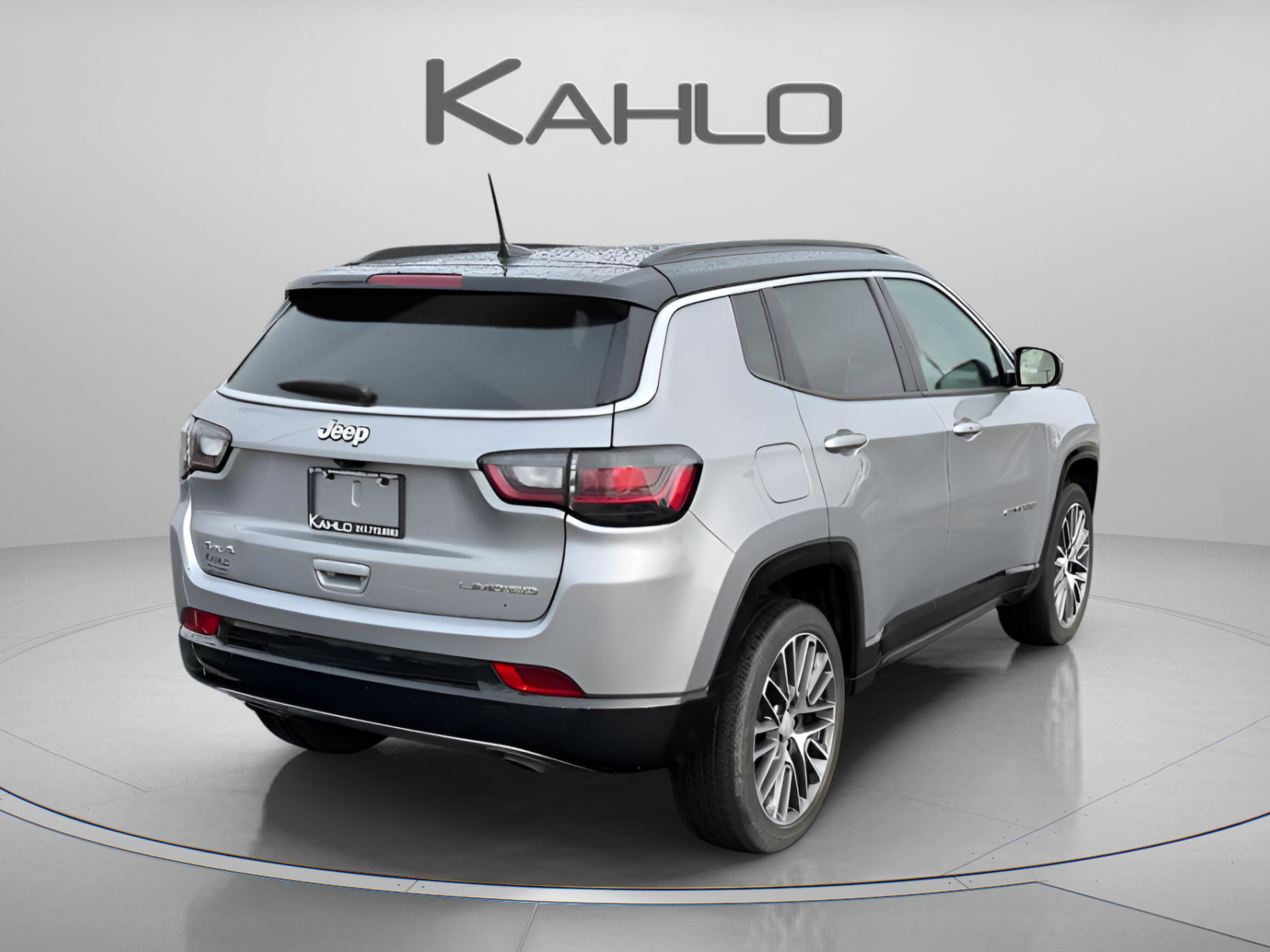 Used 2023 Jeep Compass Limited w/ Elite Group image 5