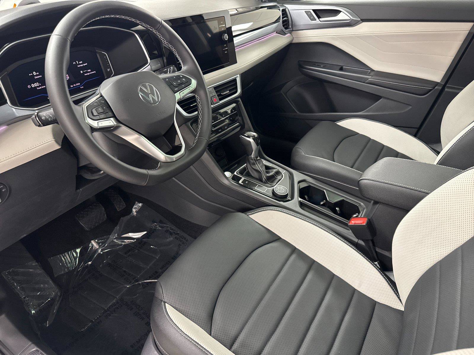 New 2026 Volkswagen Taos SEL AWD/4WD image 9