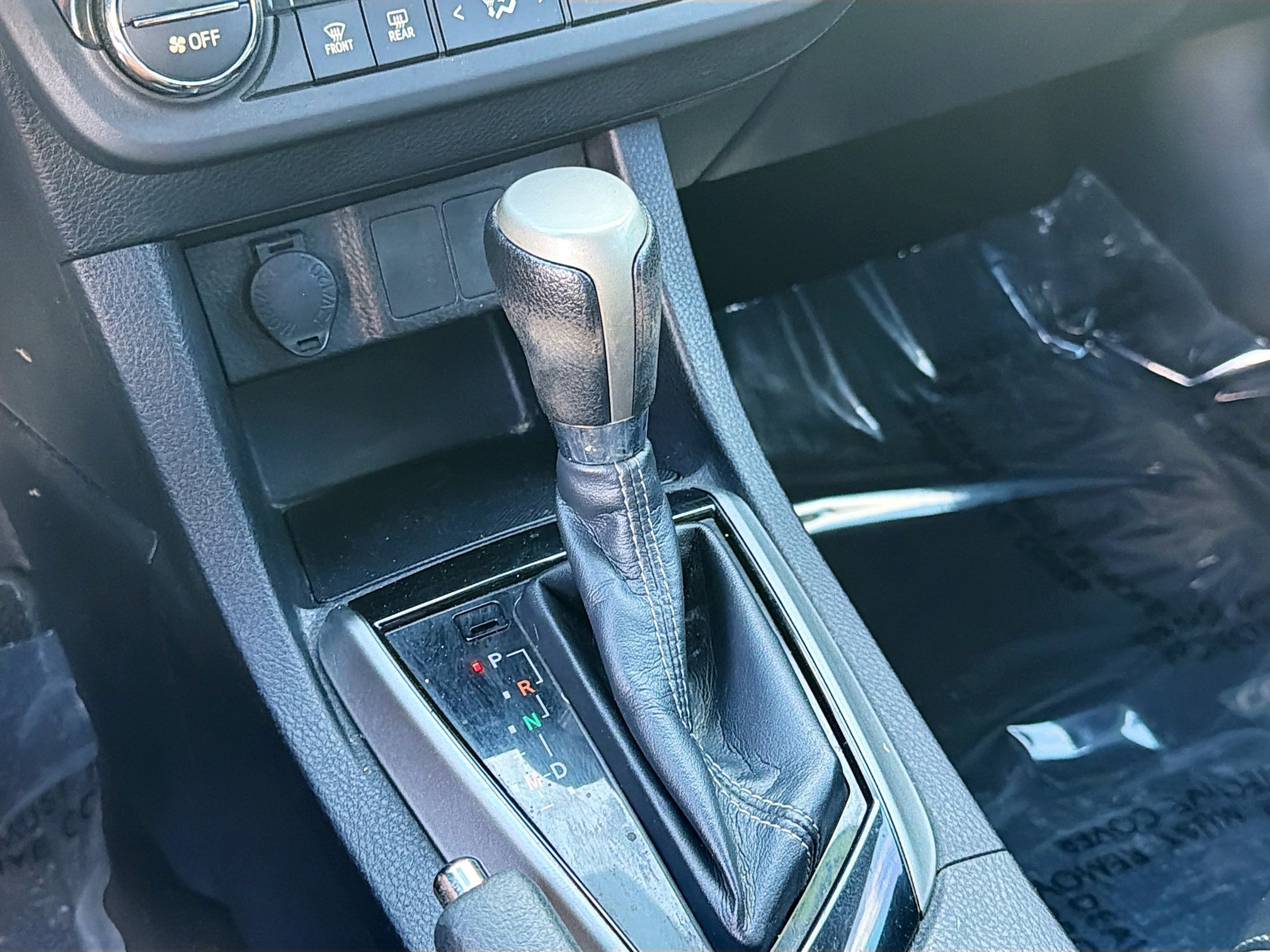 Used 2015 Toyota Corolla S image 24