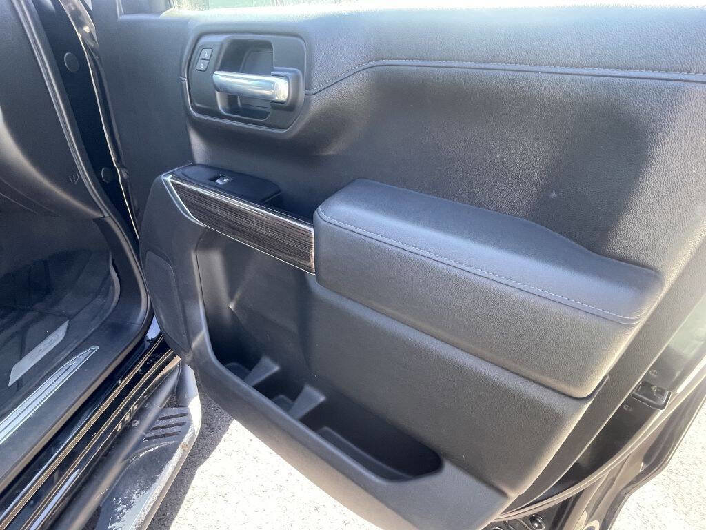 Used 2019 Chevrolet Silverado 1500 LT Trail Boss AWD/4WD image 15