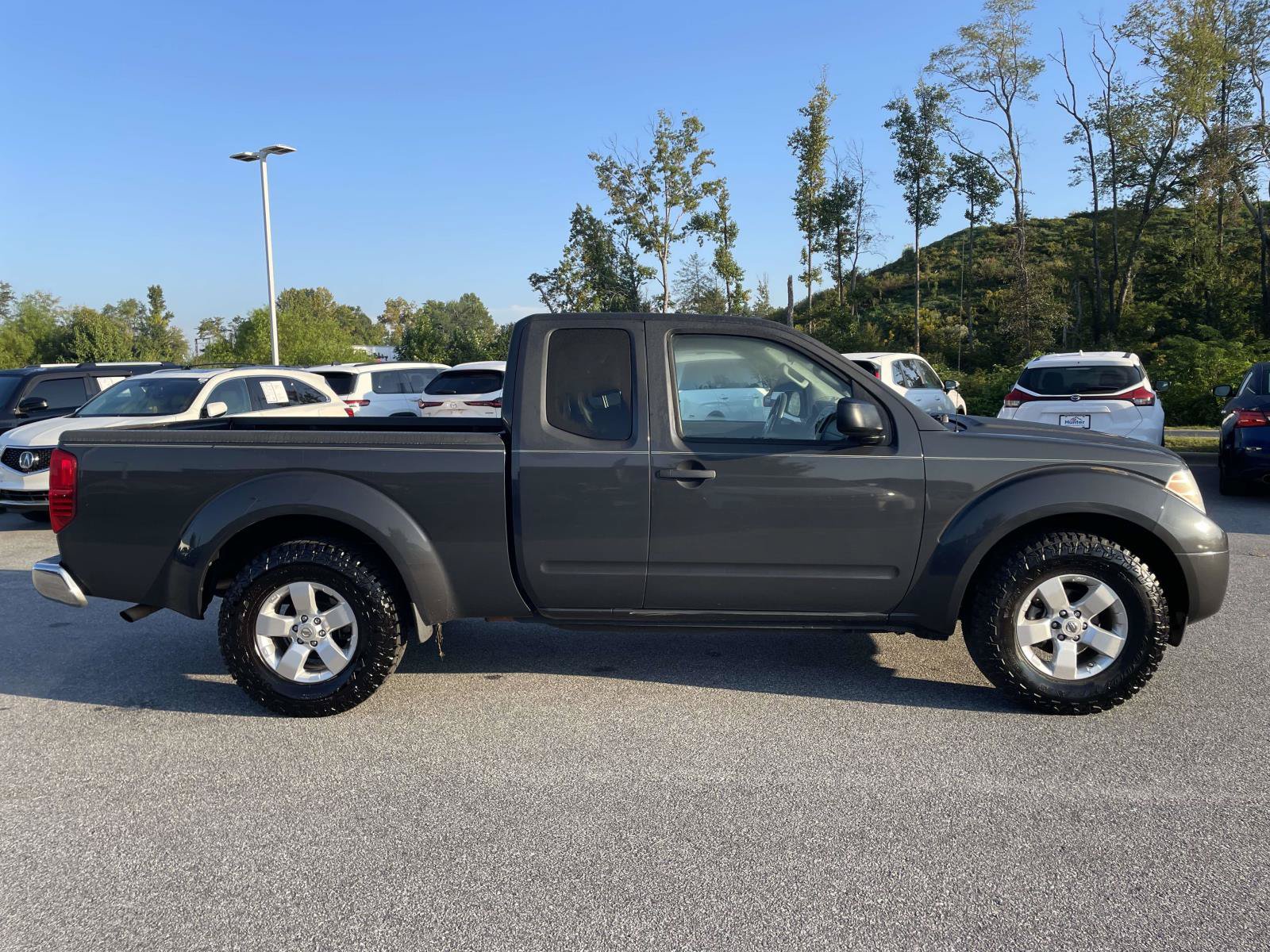 Used 2012 Nissan Frontier SV RWD image 27