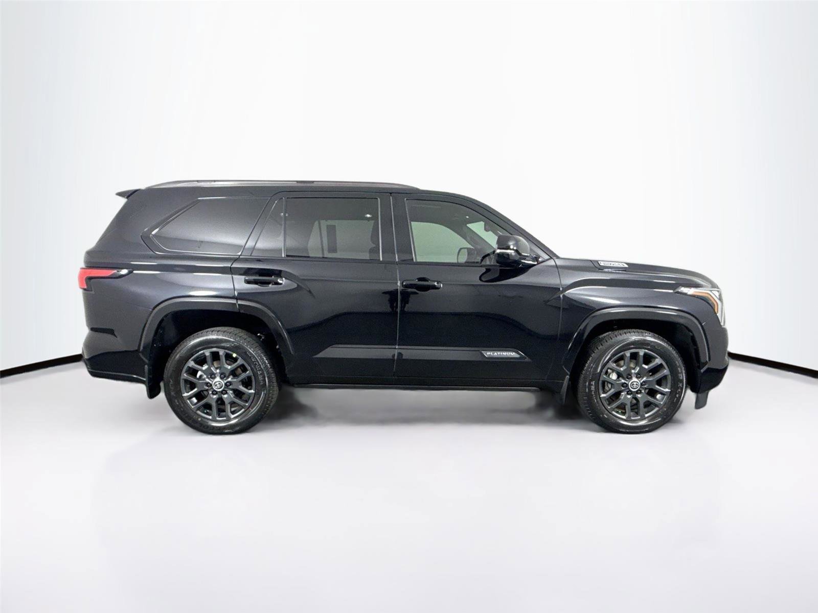 Certified 2024 Toyota Sequoia Platinum AWD/4WD image 11