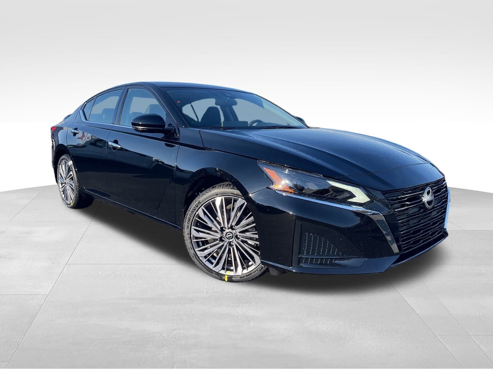 New 2025 Nissan Altima 2.5 SL image 2