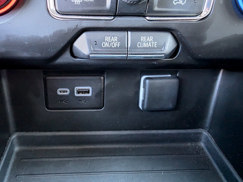 Used 2024 Chevrolet Tahoe LS w/ Driver Alert Package RWD image 40